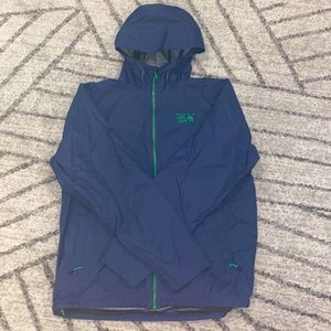 Gently loved Men’s L Mountain Hardware rain jacket